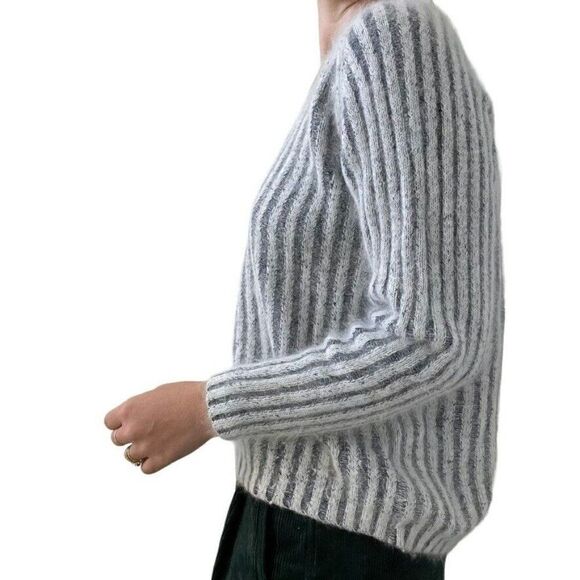 Womens Angora Blend Gray White Stripe Fluffy Fuzzy Soft Crewneck Preppy Sweater - Picture 6 of 7